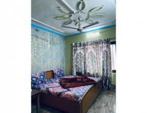 Hotel Heeposh, Srinagar